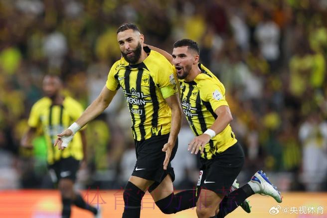 安帅在尝试用马里亚诺替本泽马 以防其无法登场 安帅在尝试用马里亚诺替本泽马 以防其无法登场